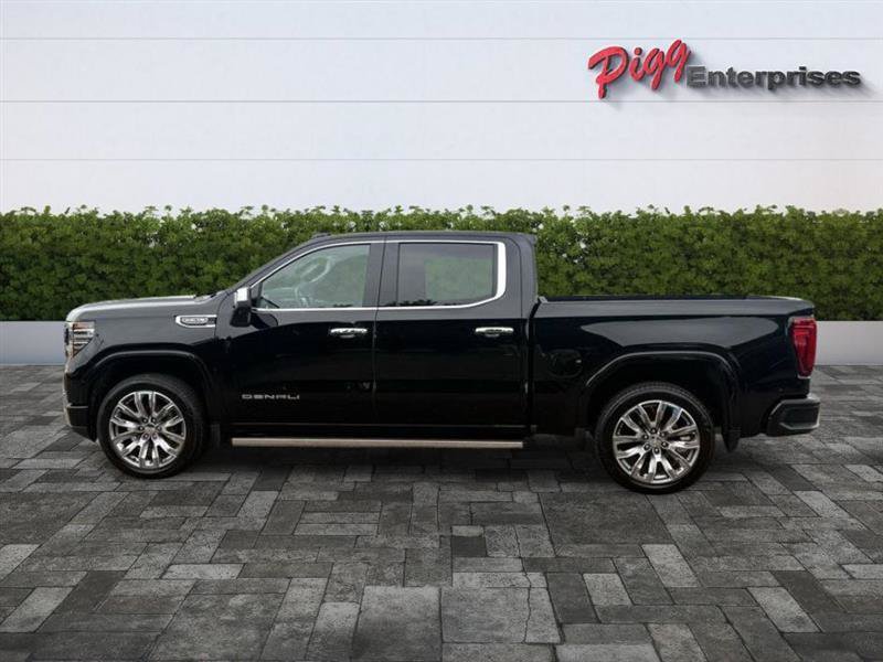 Used 2025 GMC Sierra 1500 Denali w/ Denali Reserve Package AWD/4WD image 3
