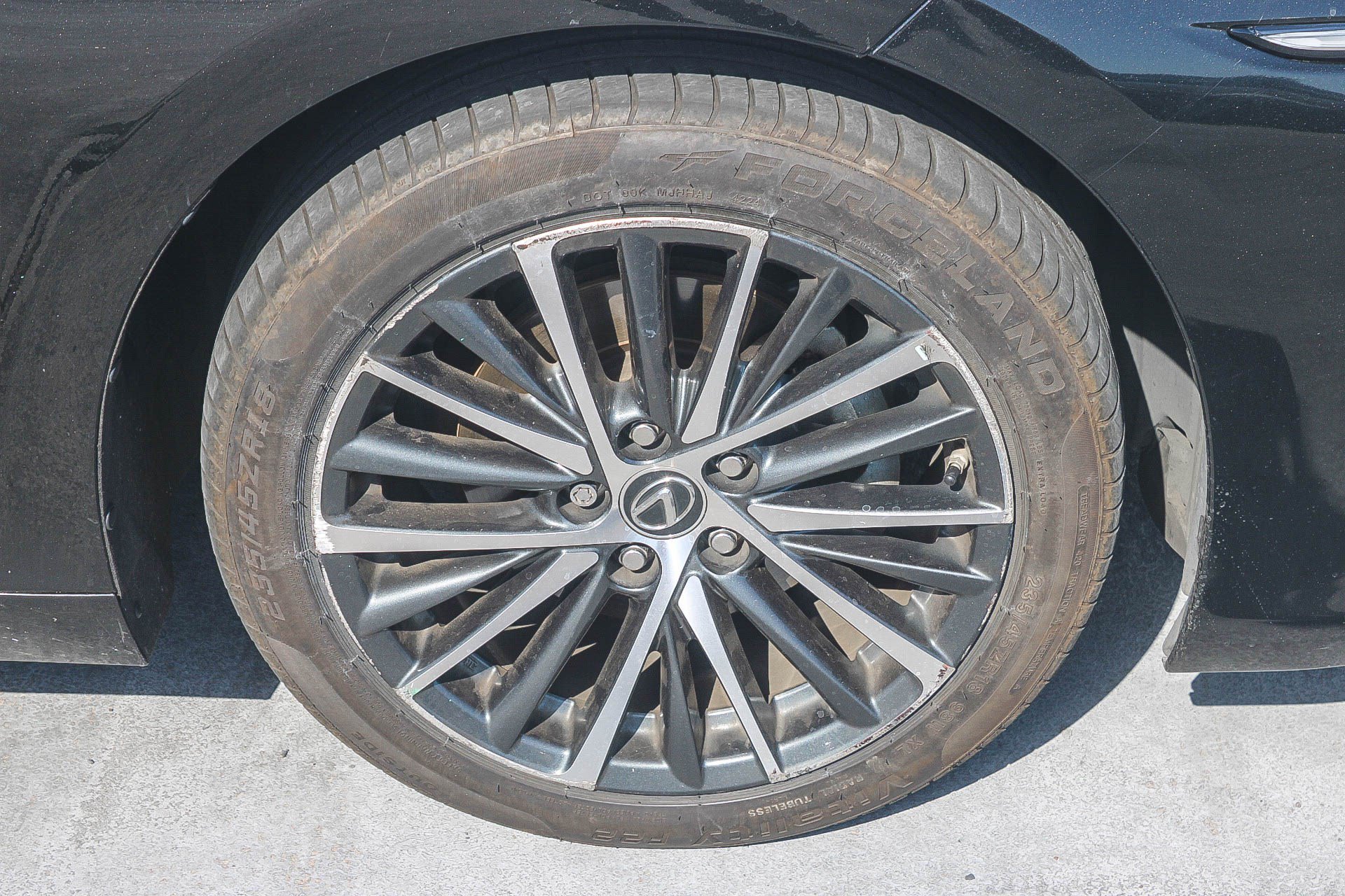 Used 2024 Lexus ES 300h w/ Premium Package FWD image 17