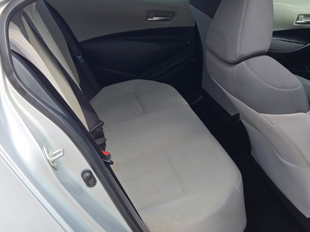 Used 2021 Toyota Corolla LE image 10
