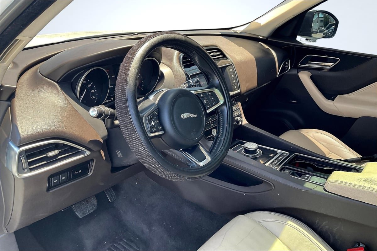 Used 2018 Jaguar F-PACE Prestige AWD/4WD image 14