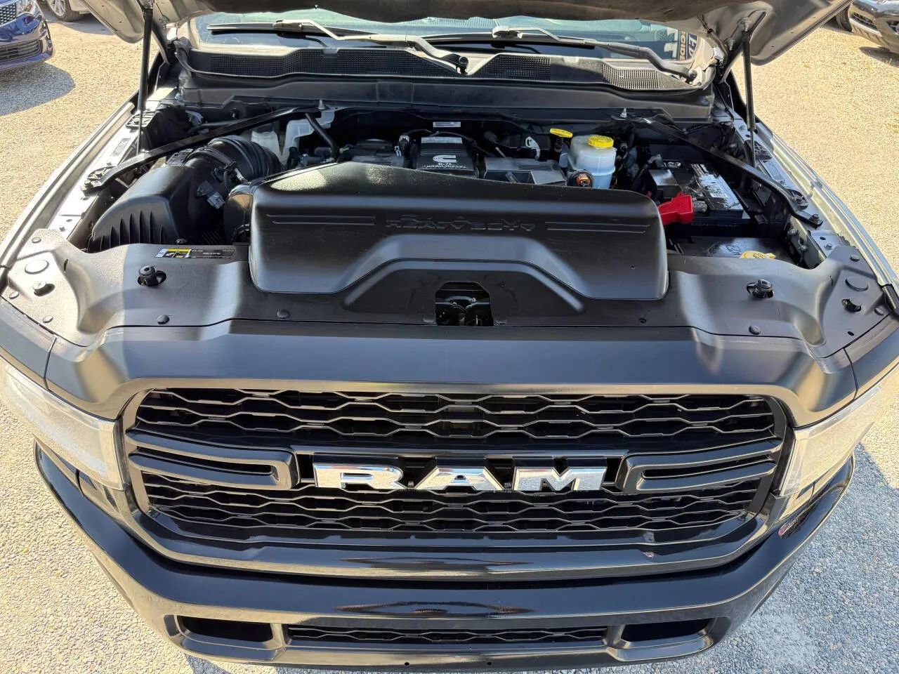 Used 2022 RAM 3500 Tradesman image 16