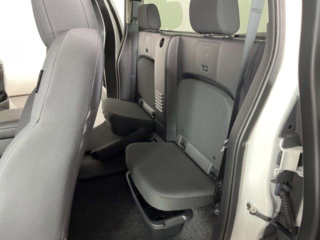 Used 2024 Nissan Frontier S w/ S Utility Package image 40