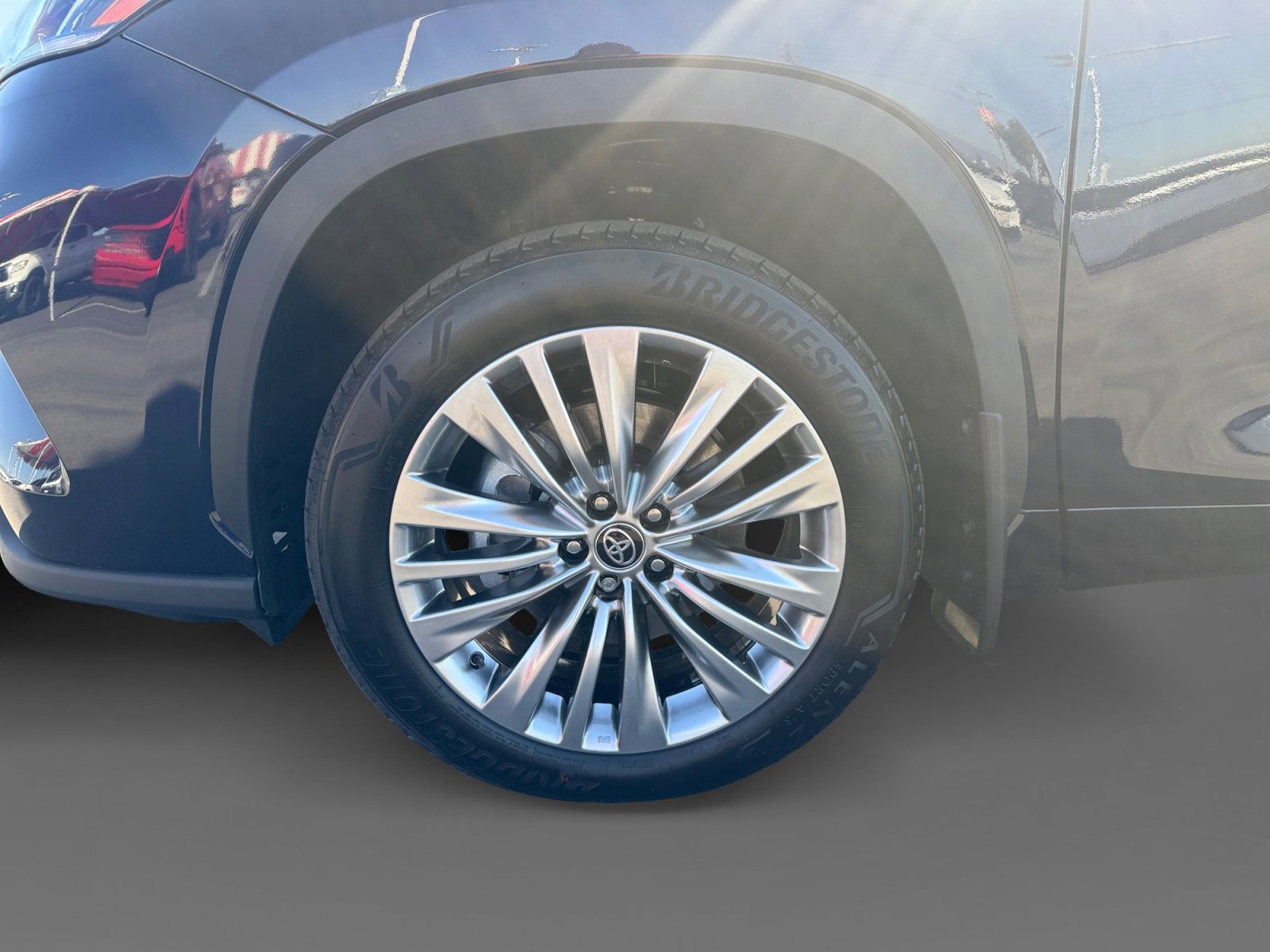 New 2026 Toyota Highlander Platinum image 14