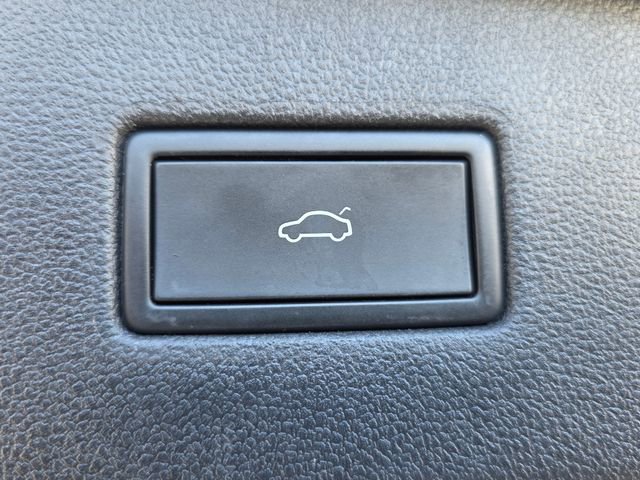 Used 2022 Volkswagen Tiguan SEL R-Line AWD/4WD image 13