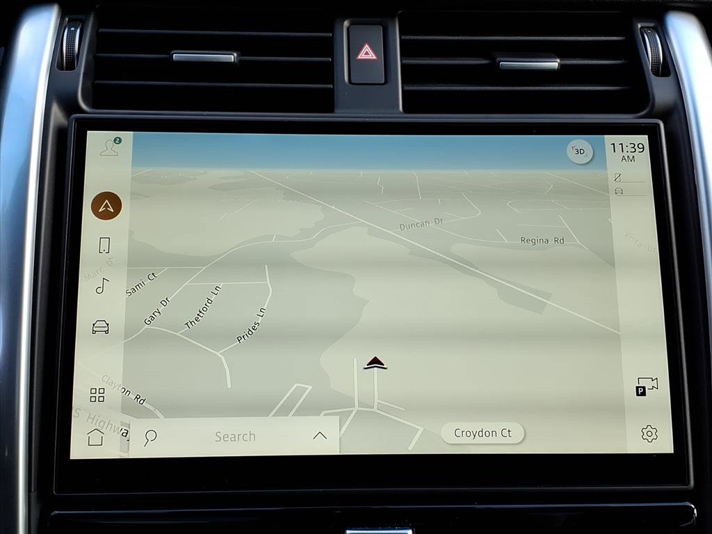 Certified 2025 Land Rover Discovery S image 12