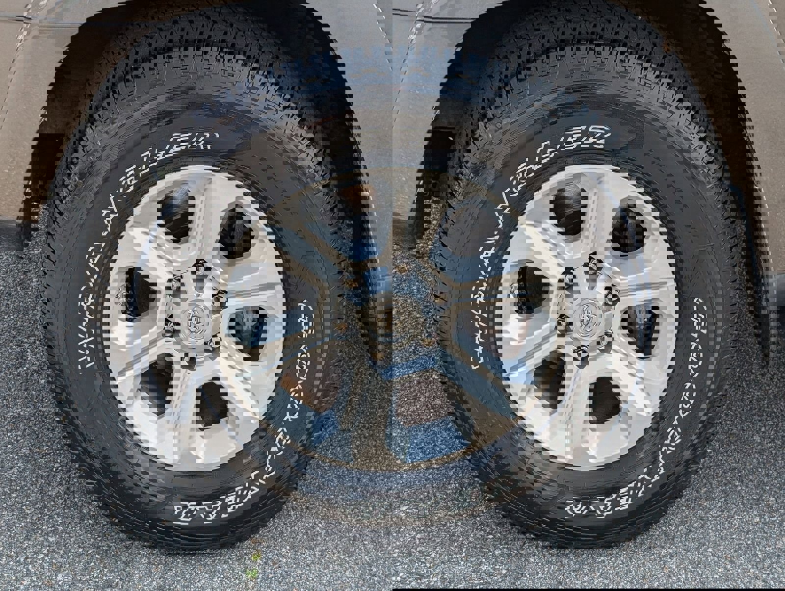 Used 2014 Toyota 4Runner SR5 image 13