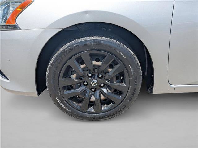 Used 2015 Nissan Sentra SV FWD image 22
