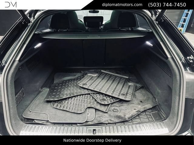 Used 2023 Audi SQ8 Prestige AWD/4WD image 45
