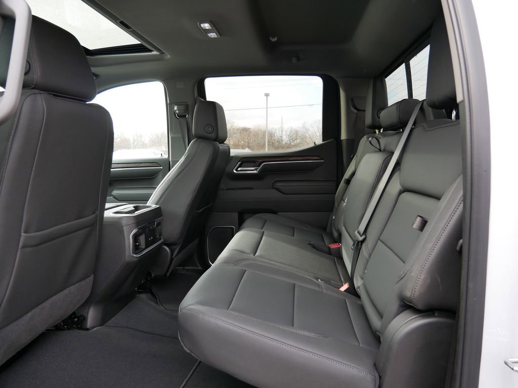 New 2026 GMC Sierra 1500 SLT w/ SLT Premium Plus Package image 8