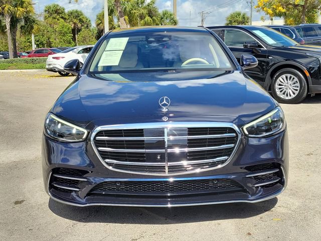 Used 2022 Mercedes-Benz S 580 4MATIC Sedan image 2