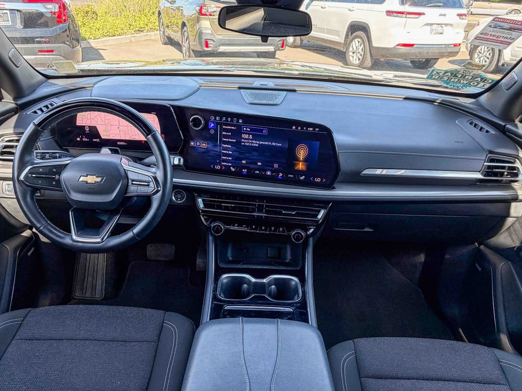 Used 2024 Chevrolet Traverse LT w/ Enhanced Driving Package image 16