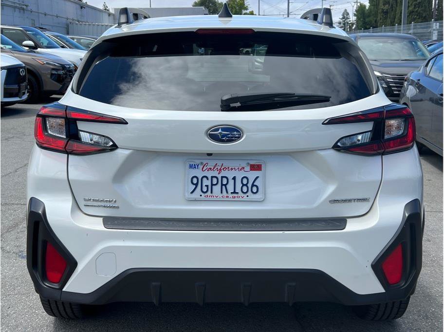 Used 2024 Subaru Crosstrek 2.0i Premium AWD/4WD image 4