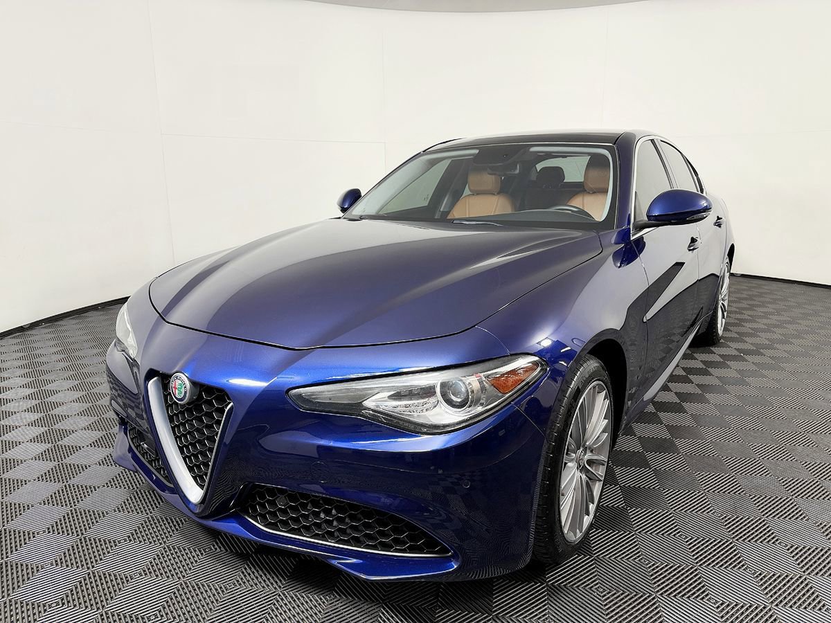 Used 2017 Alfa Romeo Giulia Ti w/ TI Lusso Package AWD/4WD image 3