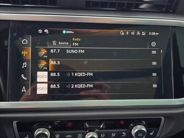 Used 2024 Audi Q3 2.0T Premium Plus w/ Premium Plus Package image 29