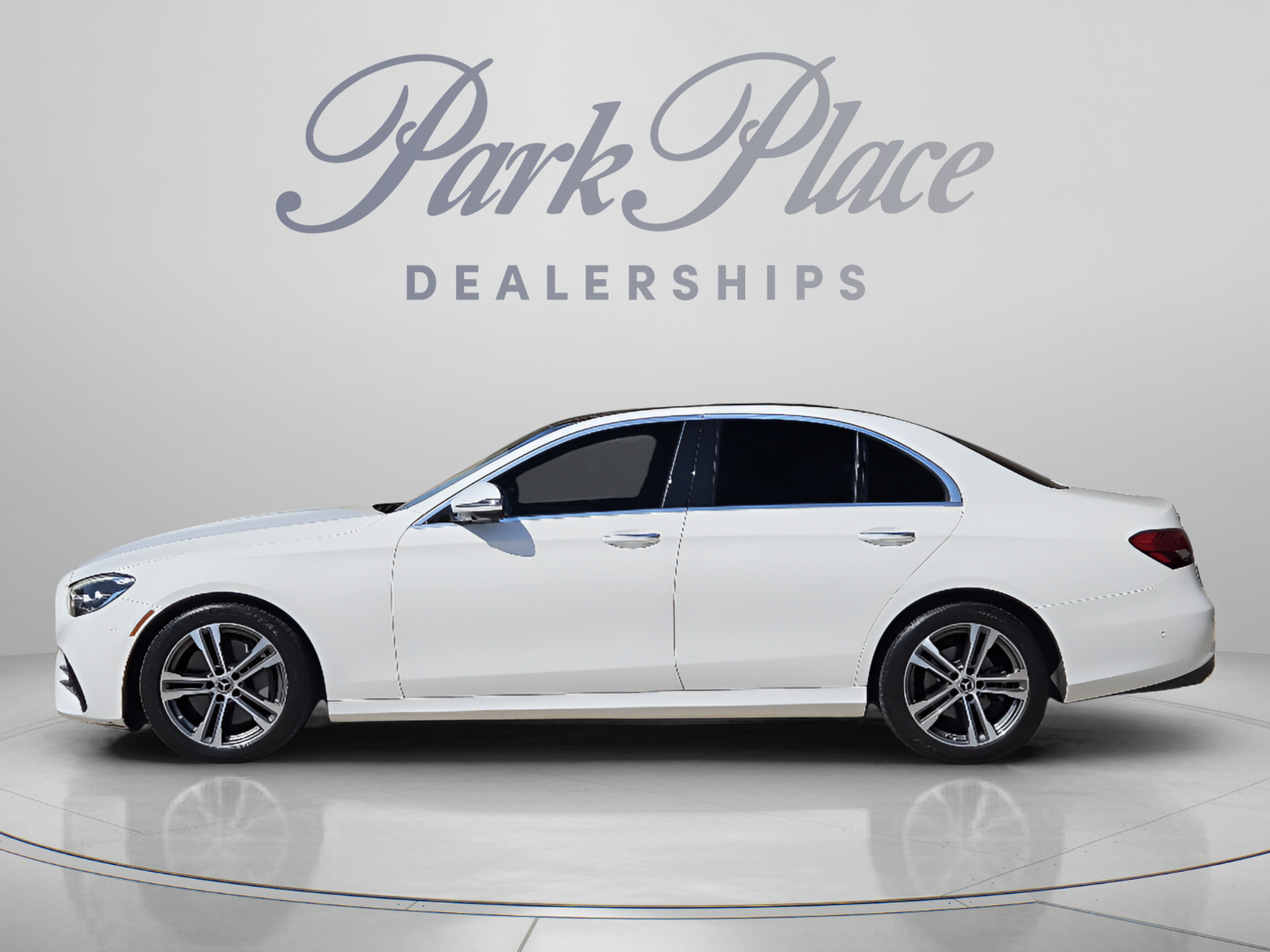 Certified 2021 Mercedes-Benz E 350 4MATIC Sedan image 2