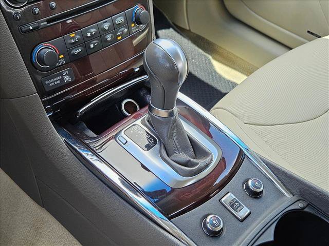 Used 2013 INFINITI G37 Convertible w/ Premium Pkg RWD image 12