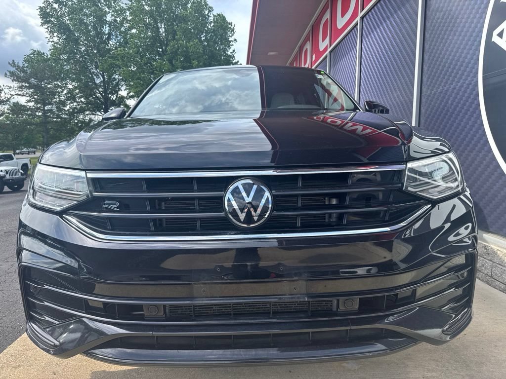 Used 2024 Volkswagen Tiguan SE R-Line AWD/4WD image 8