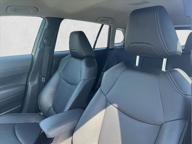 Certified 2025 Toyota Corolla Cross XLE image 16