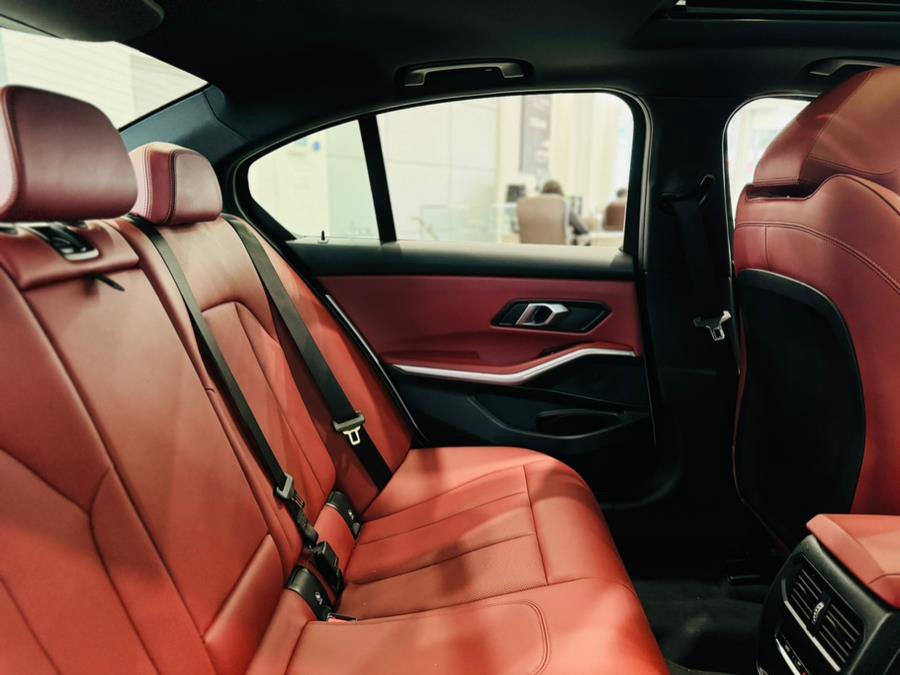 Used 2025 BMW 330i Sedan image 24