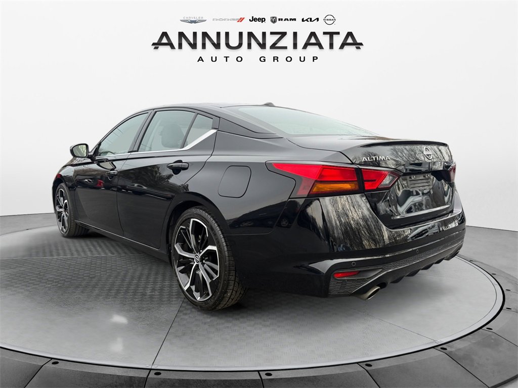 Used 2024 Nissan Altima 2.5 SR image 3