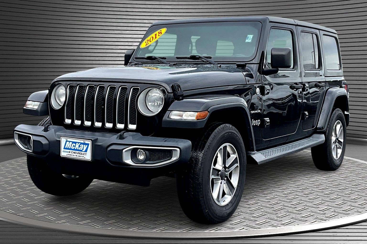 Used 2018 Jeep Wrangler Unlimited Sahara w/ Cold Weather Group AWD/4WD image 3