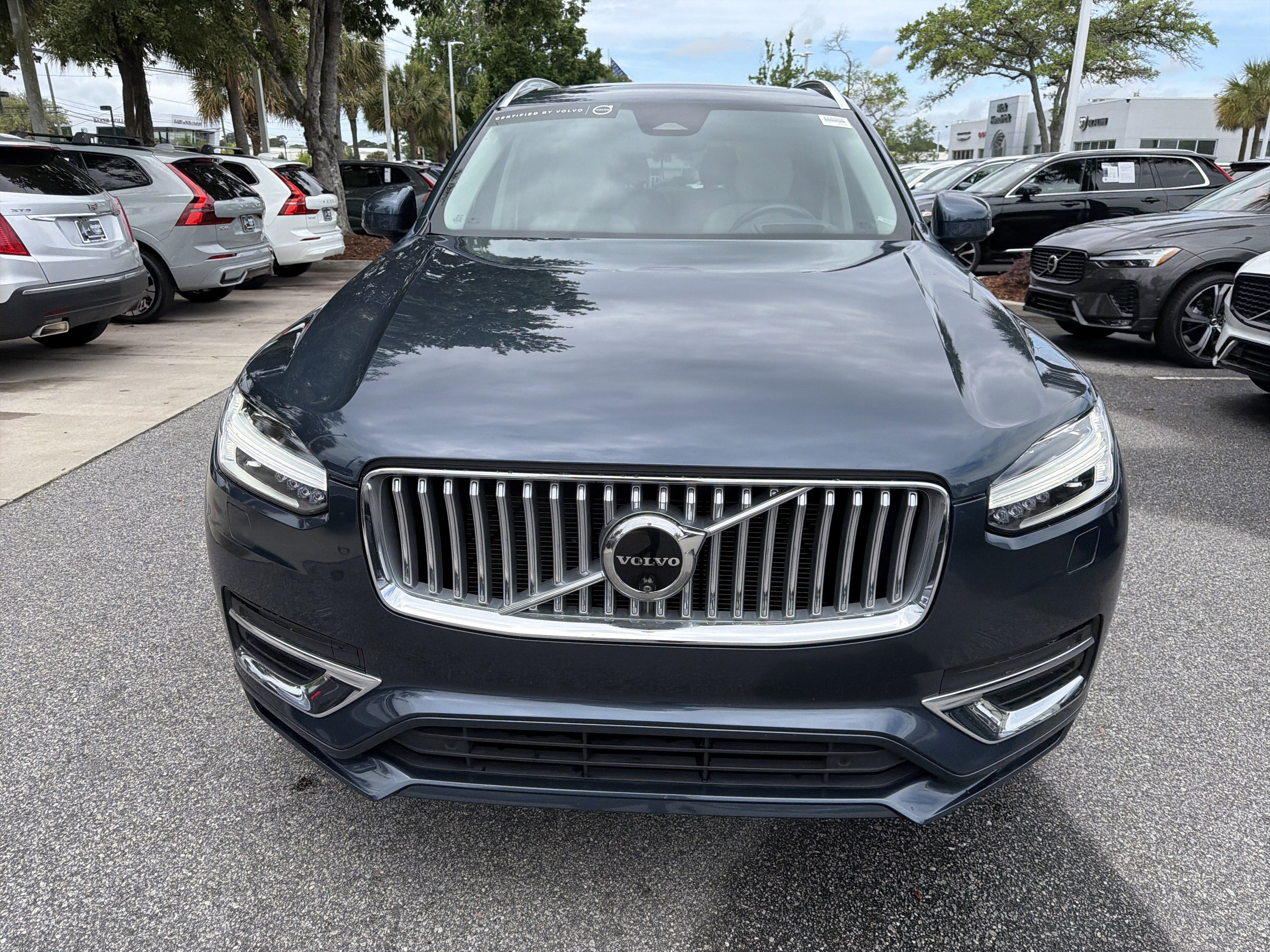Used 2024 Volvo XC90 B6 Ultimate w/ Protection Package Premier AWD/4WD image 3