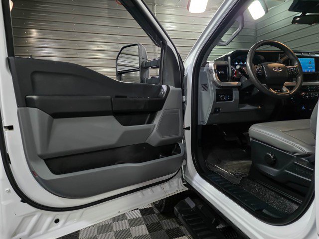 Used 2023 Ford F350 XL AWD/4WD image 31
