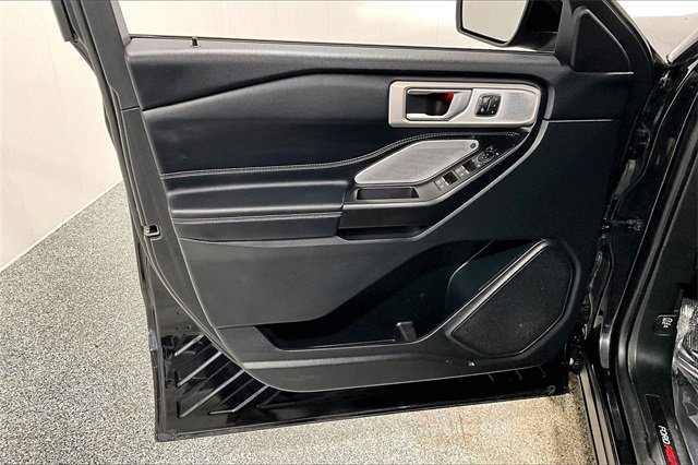 Used 2020 Ford Explorer ST w/ Premium Technology Package image 21