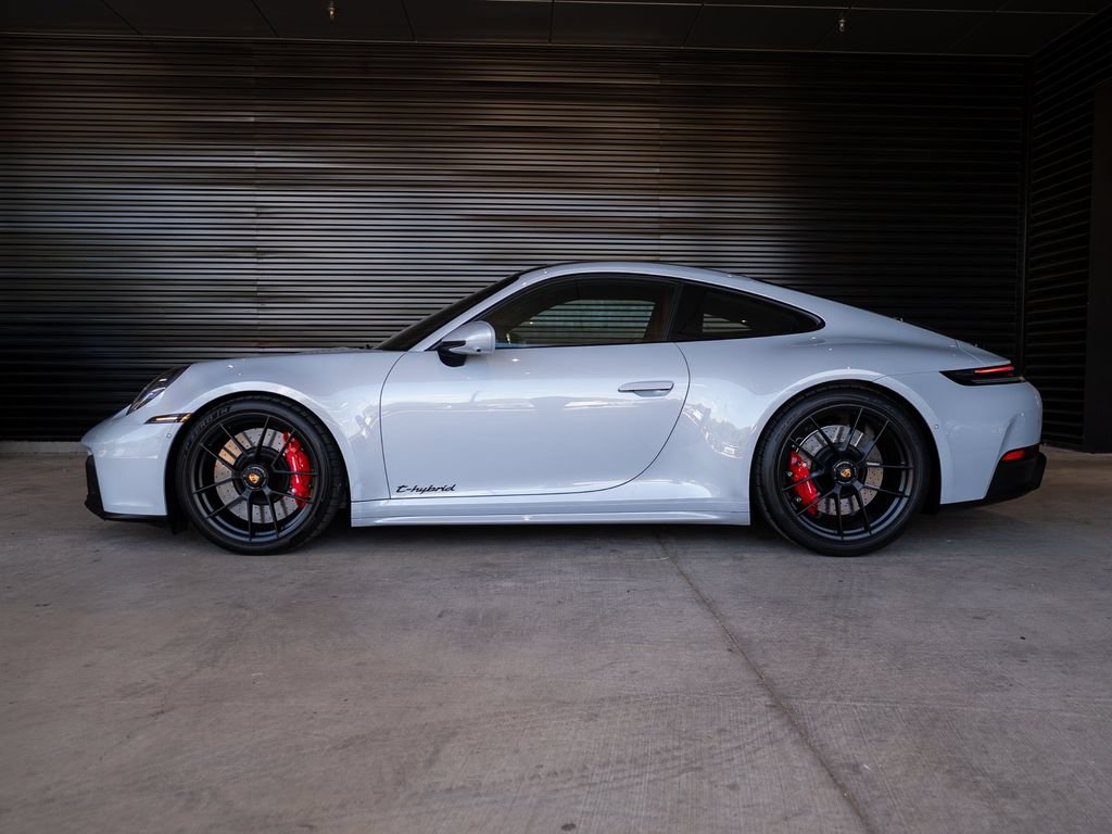 Certified 2026 Porsche 911 Carrera GTS RWD image 2