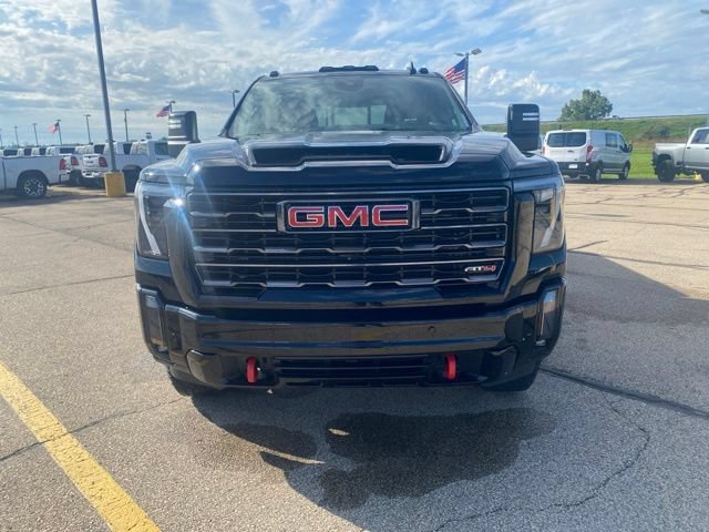 Used 2024 GMC Sierra 2500 AT4 w/ AT4 Premium Plus Package AWD/4WD image 5