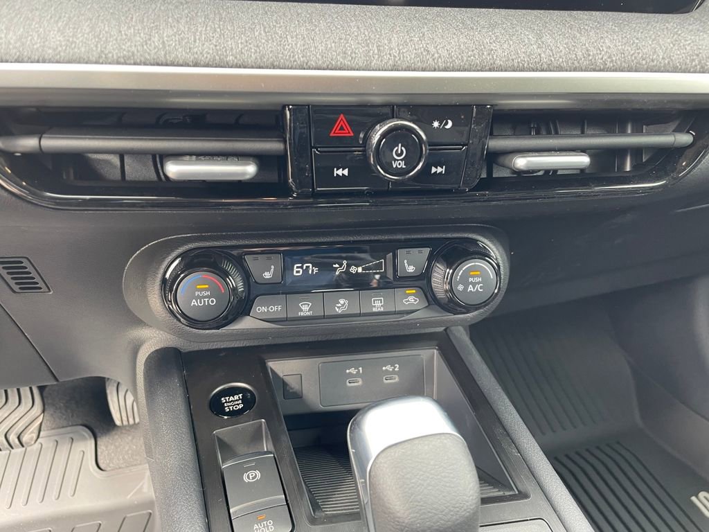 New 2026 Nissan Kicks SV w/ Cold Weather Package FWD image 20
