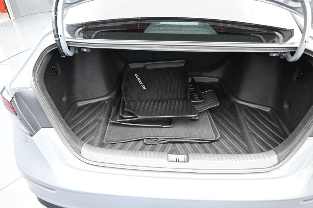Used 2024 Honda Accord Sport image 45
