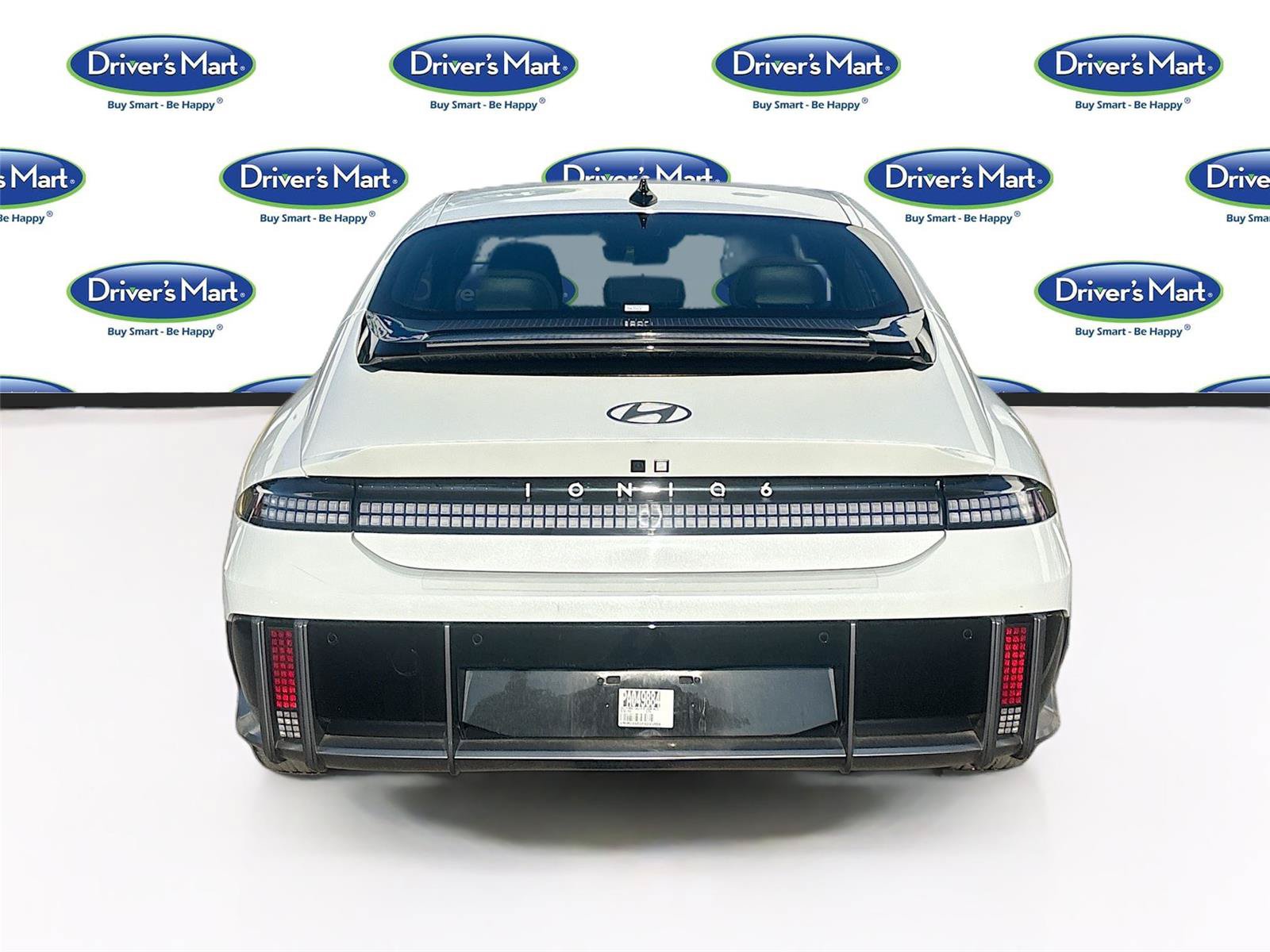 Used 2023 Hyundai Ioniq 6 SE RWD image 6
