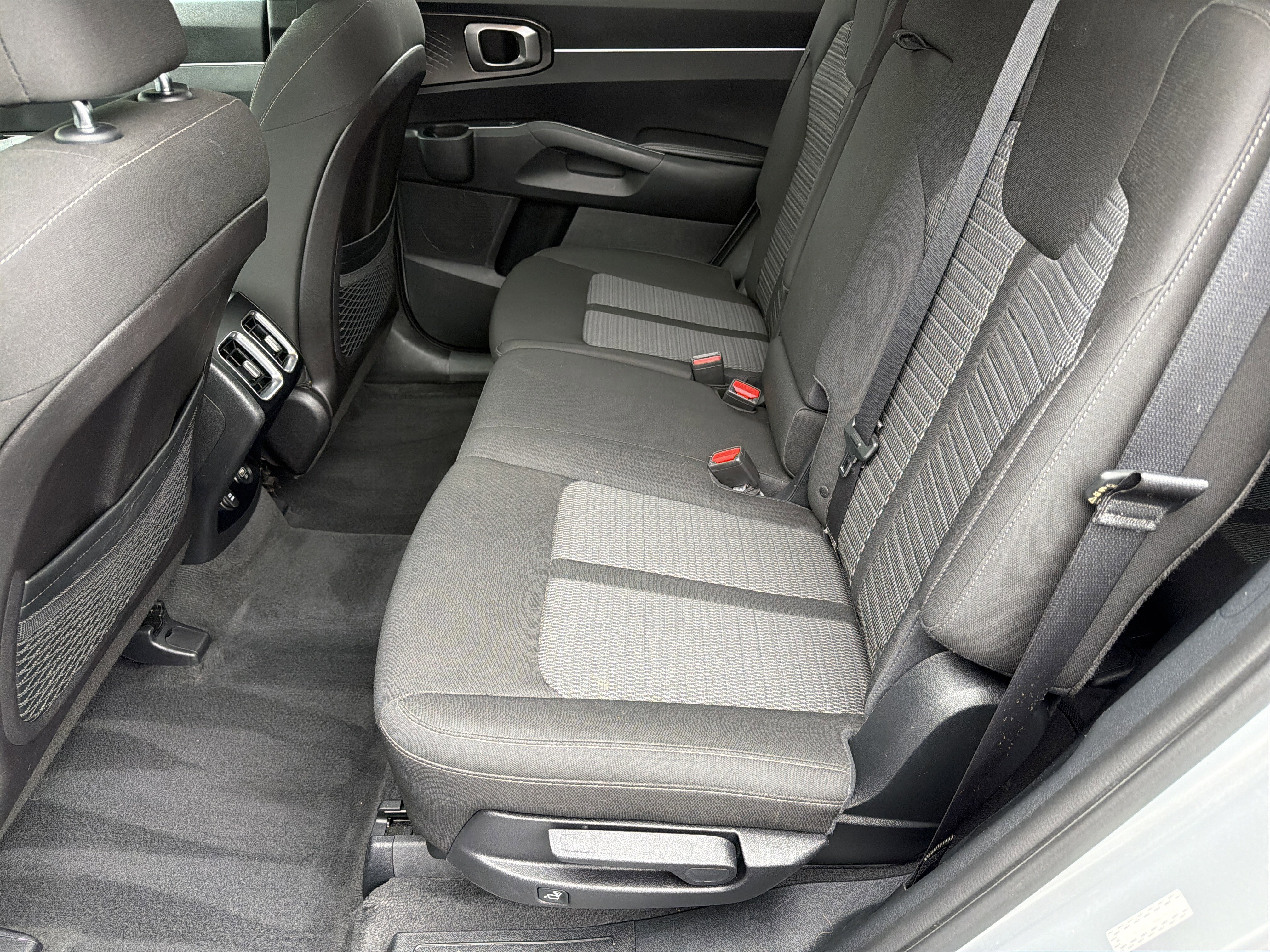 Used 2022 Kia Sorento LX AWD/4WD image 18