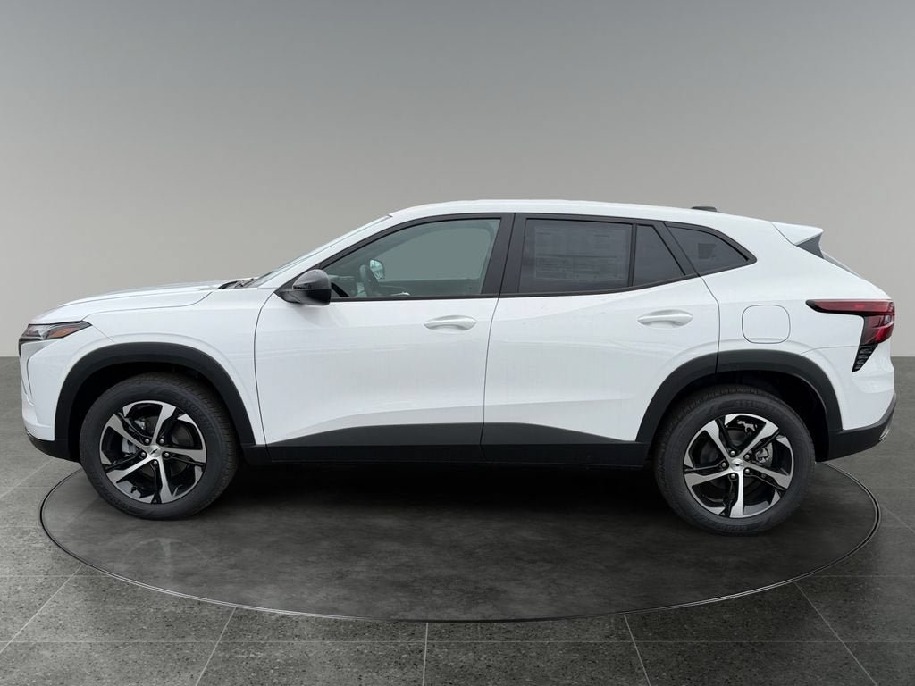 New 2026 Chevrolet Trax RS w/ Driver Confidence Package FWD image 5
