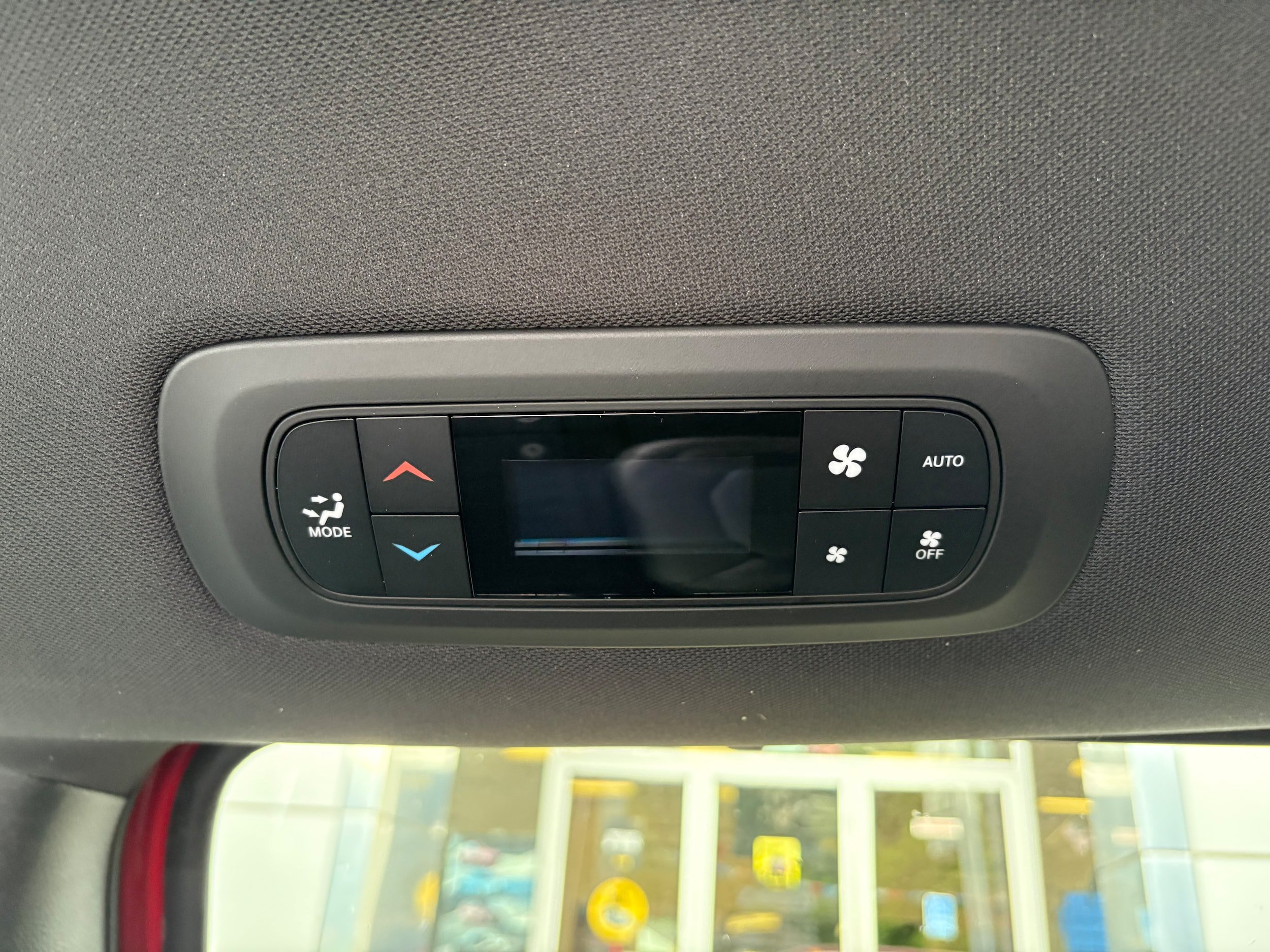 New 2027 Chrysler Pacifica Select AWD/4WD image 16