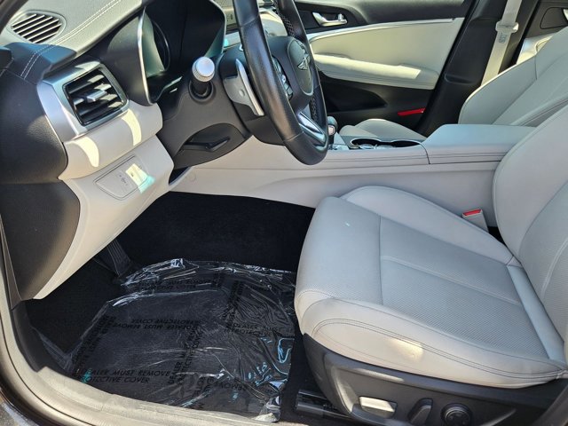 Used 2025 Genesis G70 2.5T image 16