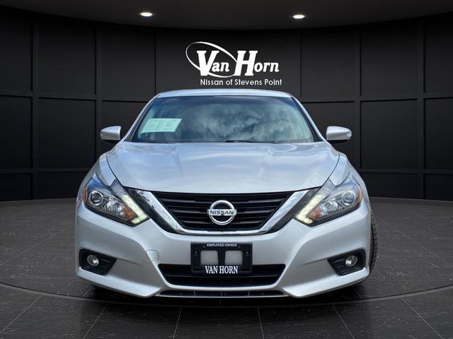Used 2017 Nissan Altima 2.5 SL w/ 2.5 Technology Package image 2