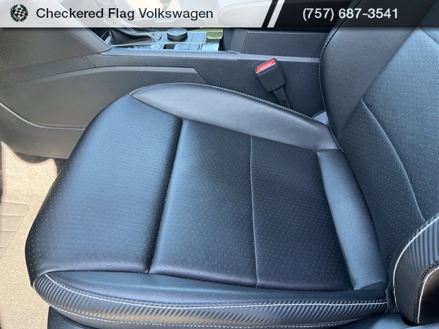 Used 2022 Volkswagen Atlas Cross Sport SE image 25