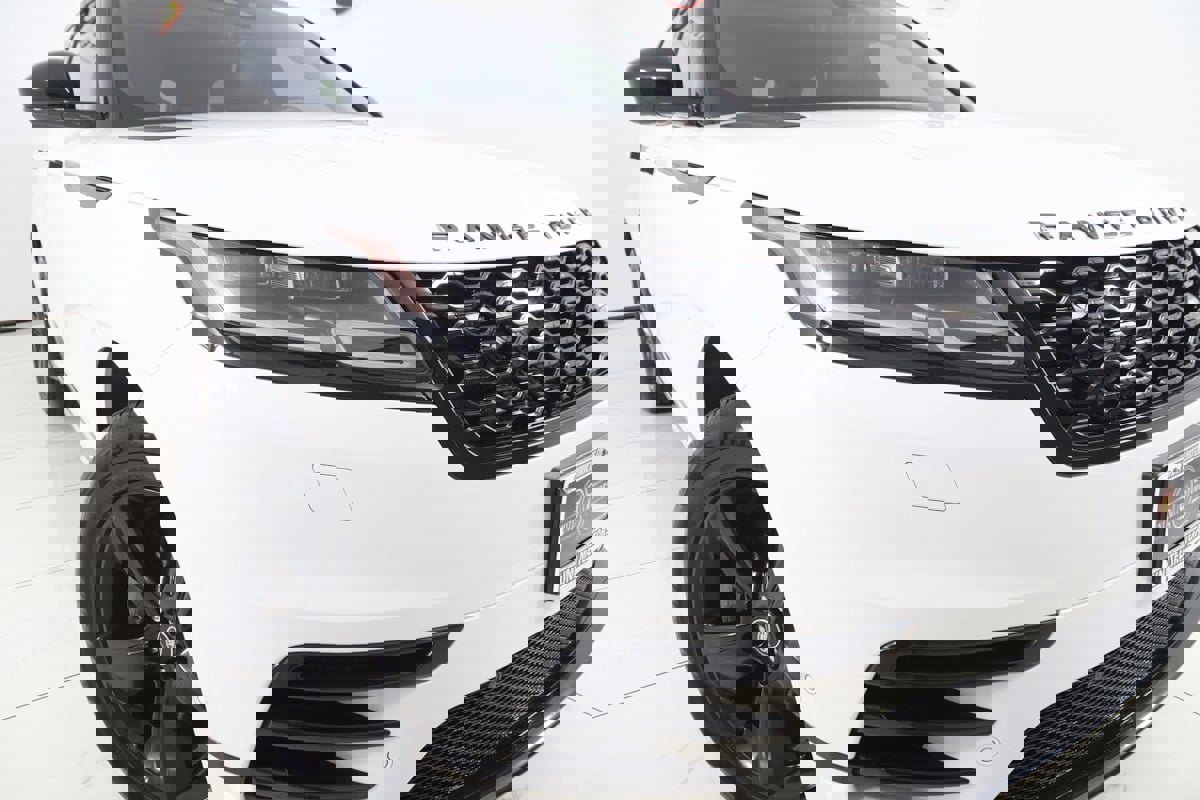 Used 2021 Land Rover Range Rover Velar R-Dynamic S image 16