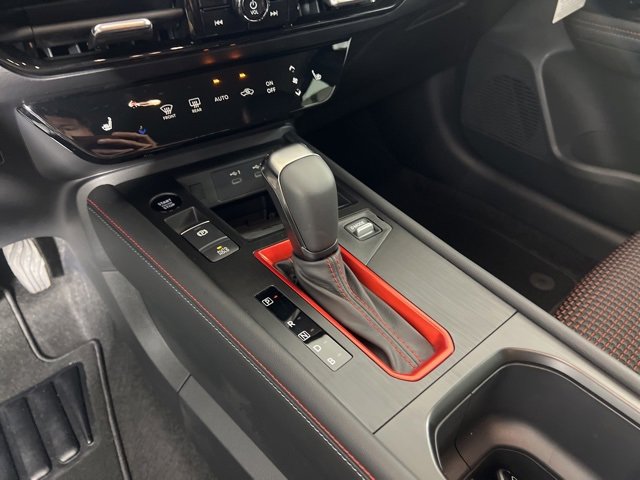 New 2026 Nissan Kicks SR w/ Cold Weather Package image 25