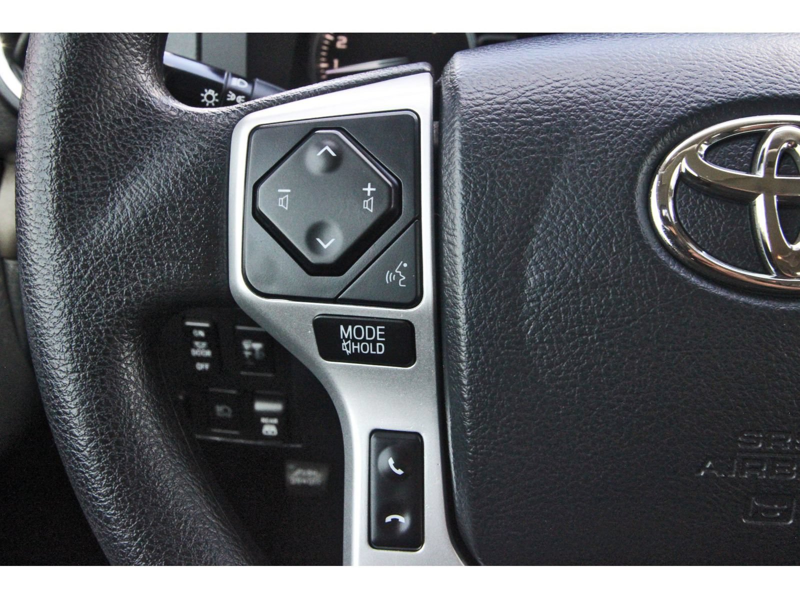 Used 2020 Toyota Tundra SR5 w/ SR5 Upgrade Package RWD image 17