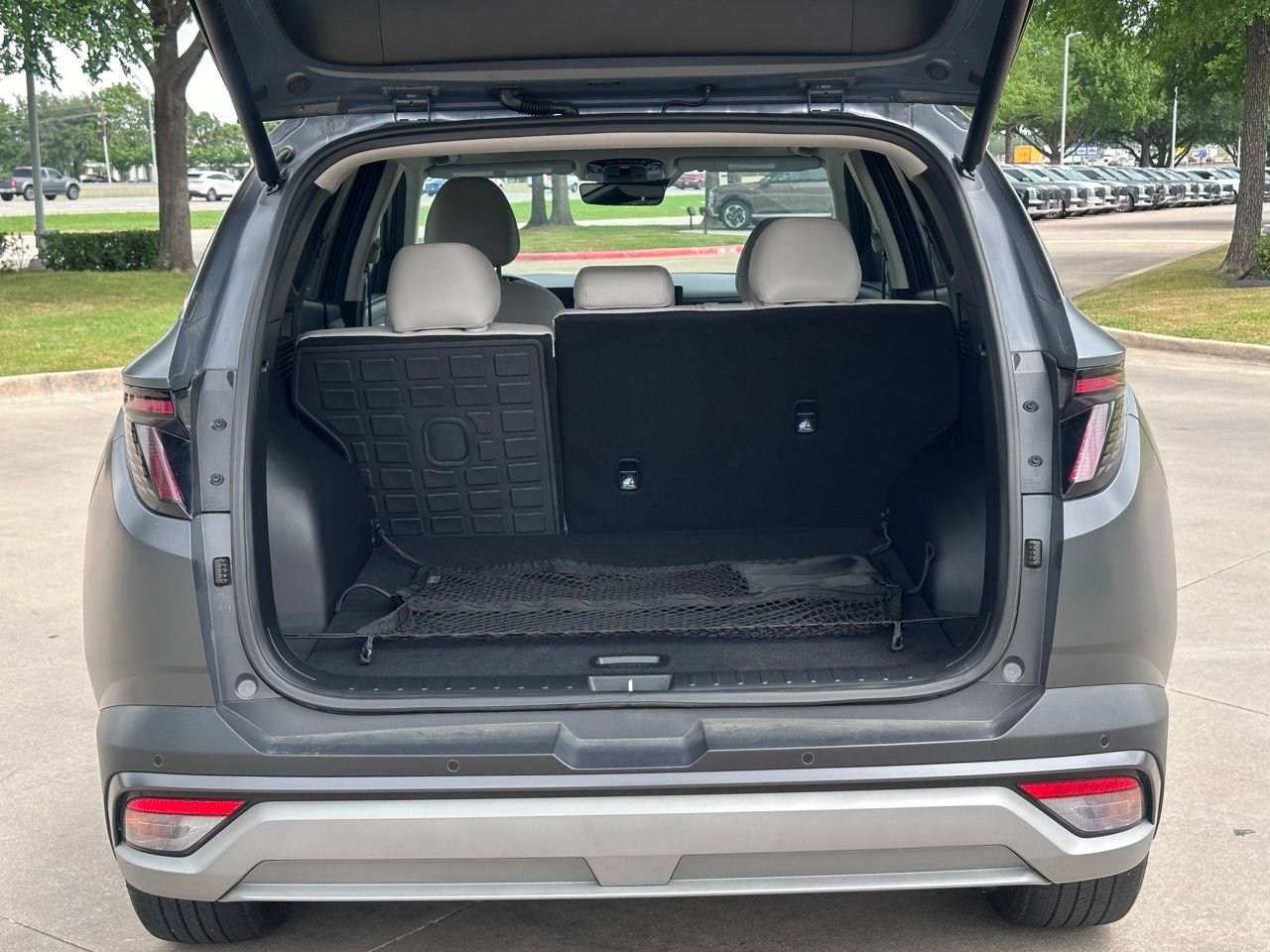 Used 2025 Hyundai Tucson Limited image 12