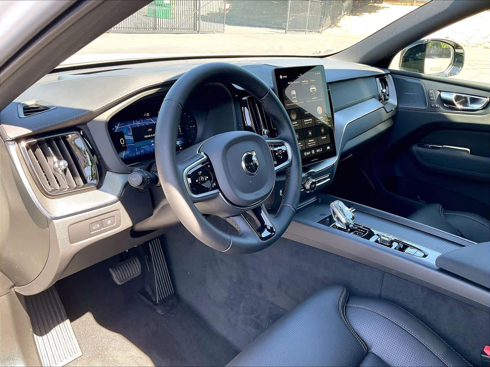 New 2026 Volvo XC60 T8 Ultra w/ Climate Package AWD/4WD image 8