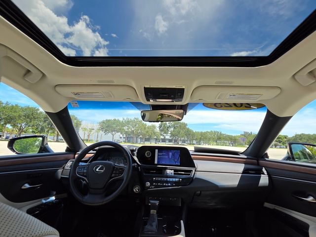Used 2025 Lexus ES 350 w/ Premium Package FWD image 19