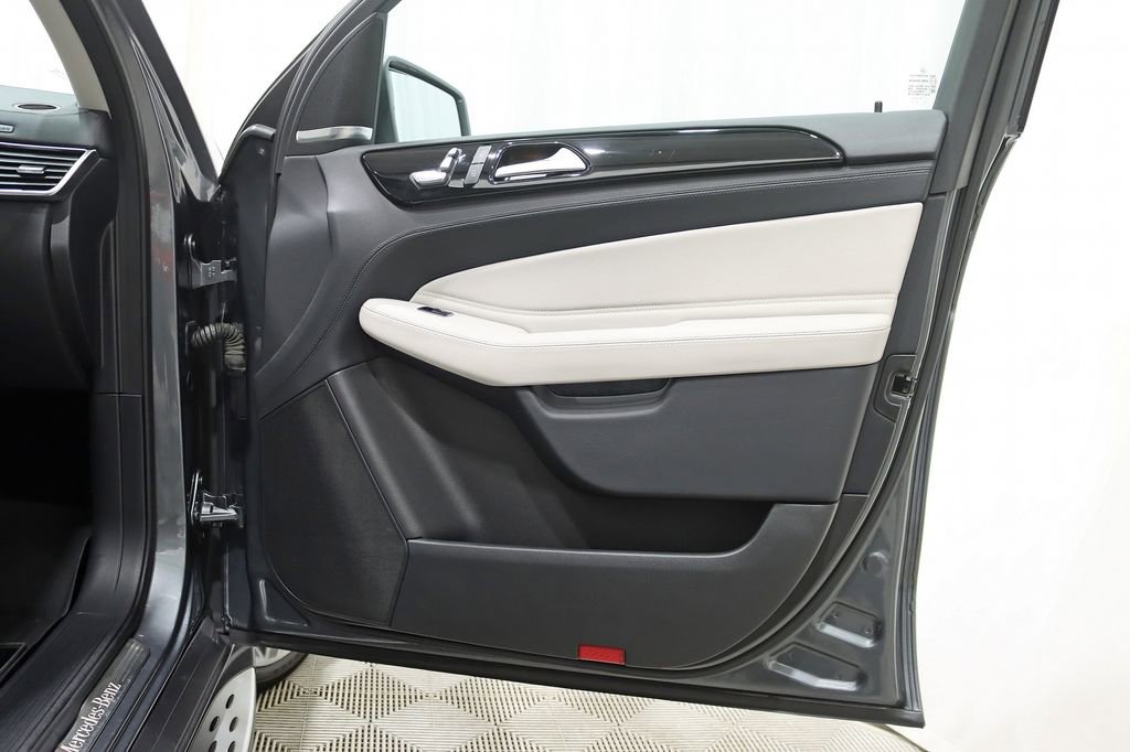 Used 2017 Mercedes-Benz GLE 400 4MATIC image 37