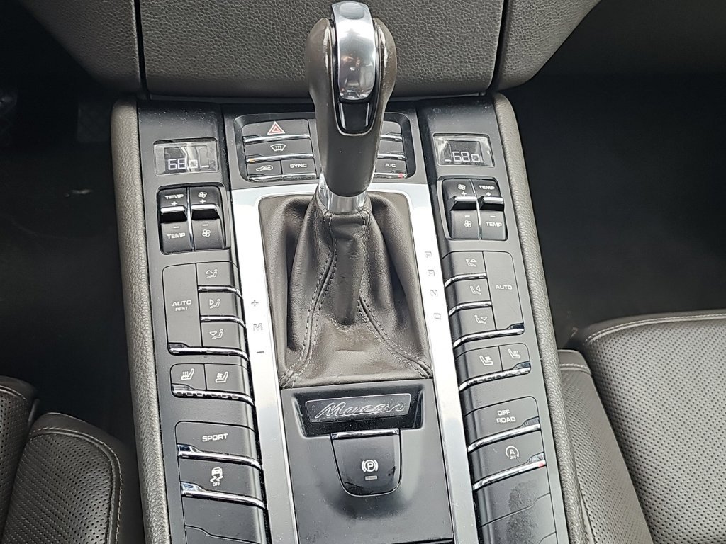 Used 2016 Porsche Macan S AWD/4WD image 7