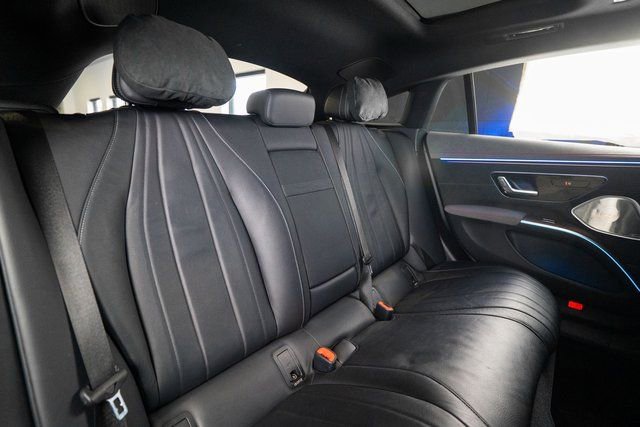 Certified 2022 Mercedes-Benz EQS 580 4MATIC Sedan image 33