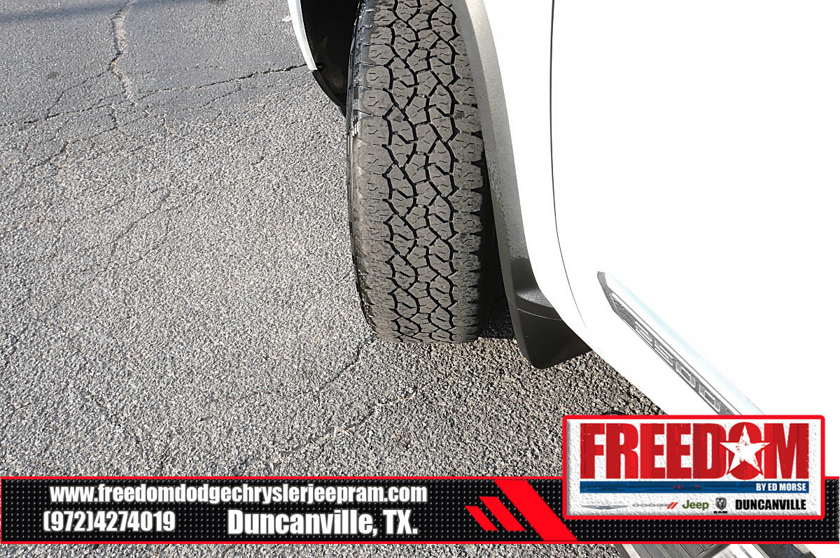 Used 2025 Chevrolet Silverado 2500 High Country w/ High Country Premium Package AWD/4WD image 43