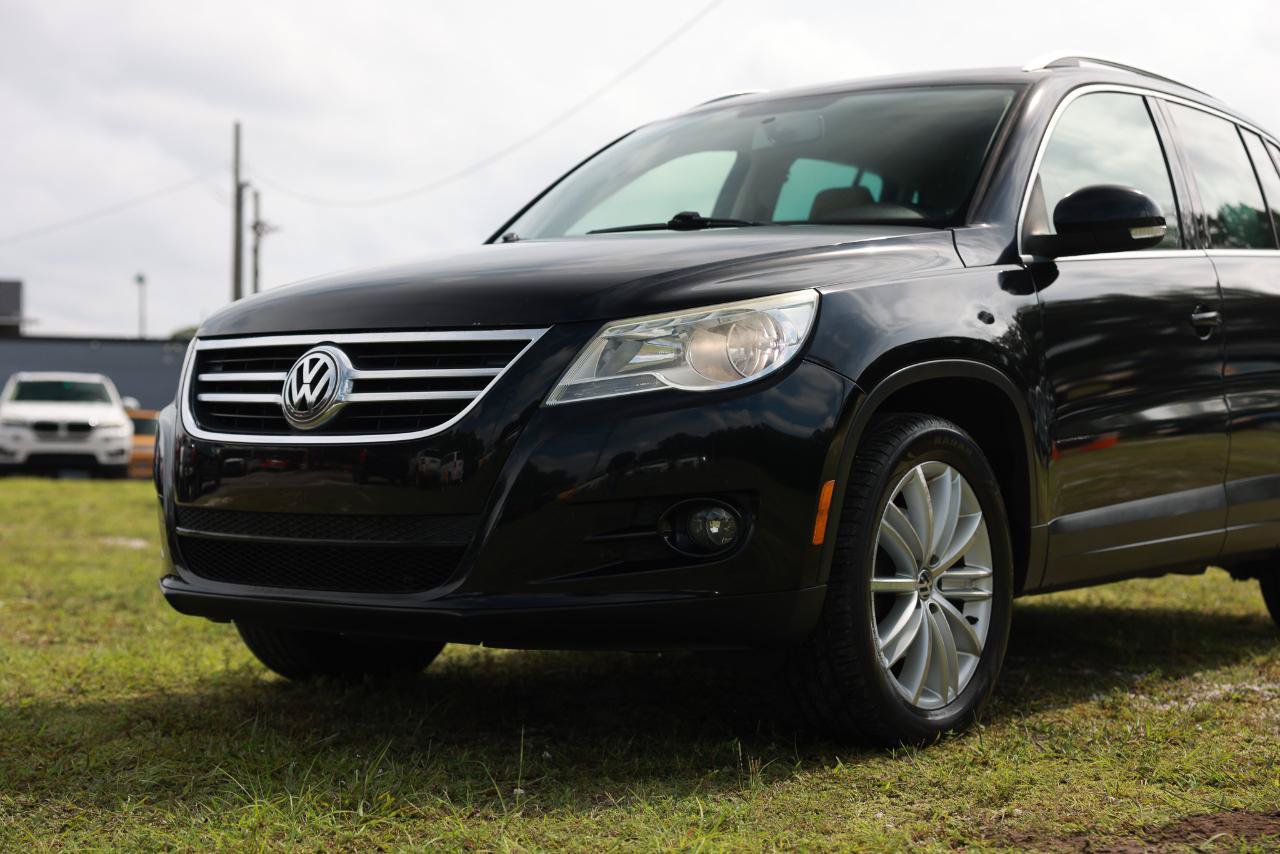 Used 2011 Volkswagen Tiguan SE FWD image 26